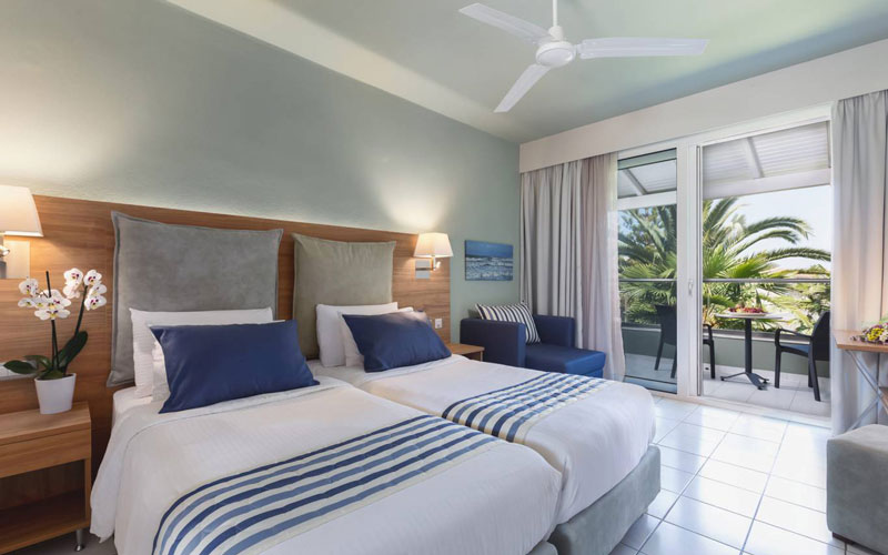ACHARAVI BEACH HOTEL 4*
